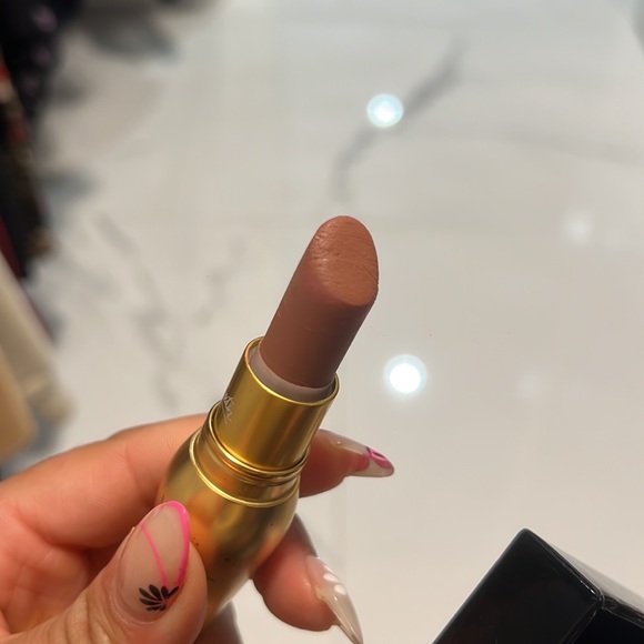 Christian Louboutin Matte lipstick - Picture 4 of 6